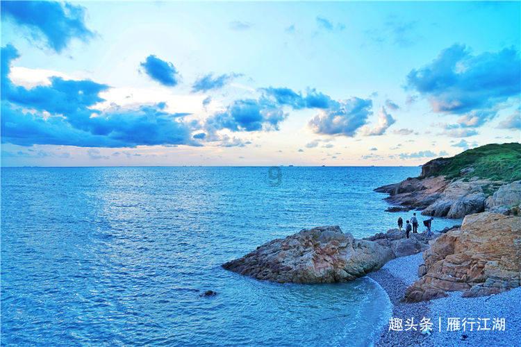 中兴+吴京,友商终于绷不住了。